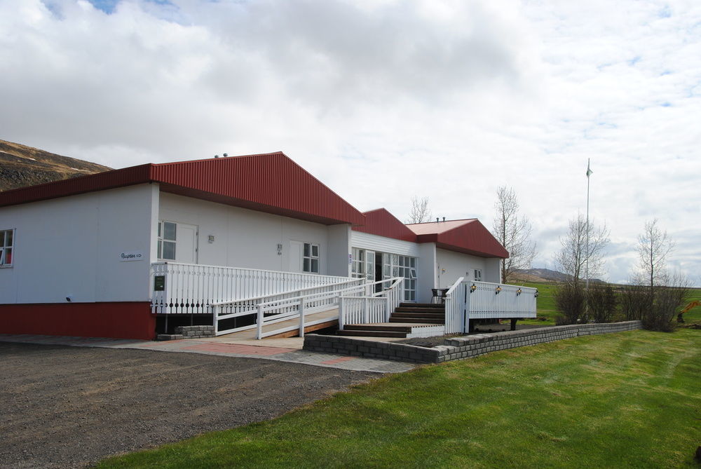 Hotel Sveinbjarnargerdi Svalbarthseyri Экстерьер фото